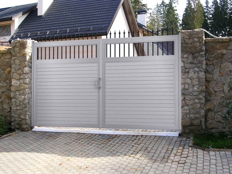 Уличные ворота DoorHan в Брянске с установкой