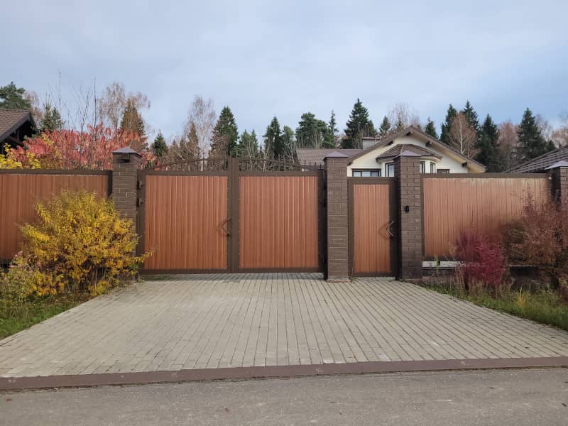 Уличные ворота DoorHan в Брянске с установкой